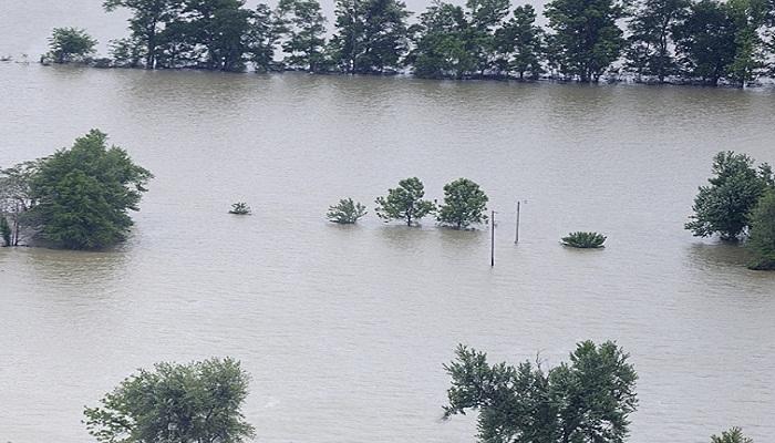 ১২ রাজ্যে অতি ভারী বৃষ্টির পূর্বাভাস, বন্যার আশঙ্কা ১২ রাজ্যে অতি ভারী বৃষ্টির পূর্বাভাস, বন্যার আশঙ্কা