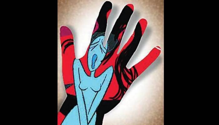 সারারাত হাসপাতালে পড়ে থেকেও চিকিত্সা না পাওয়ার অভিযোগ নির্যাতিতার সারারাত হাসপাতালে পড়ে থেকেও চিকিত্সা না পাওয়ার অভিযোগ নির্যাতিতার