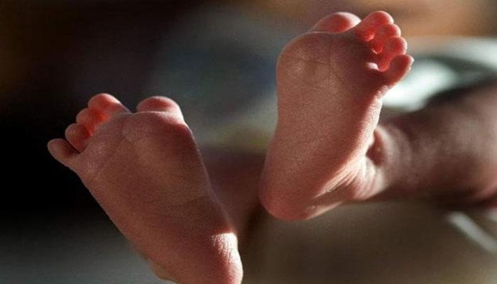 দুই কাউন্সিলরের টানাপোড়েনে ছোট্ট শিশুর অকালমৃত্যু দুই কাউন্সিলরের টানাপোড়েনে ছোট্ট শিশুর অকালমৃত্যু