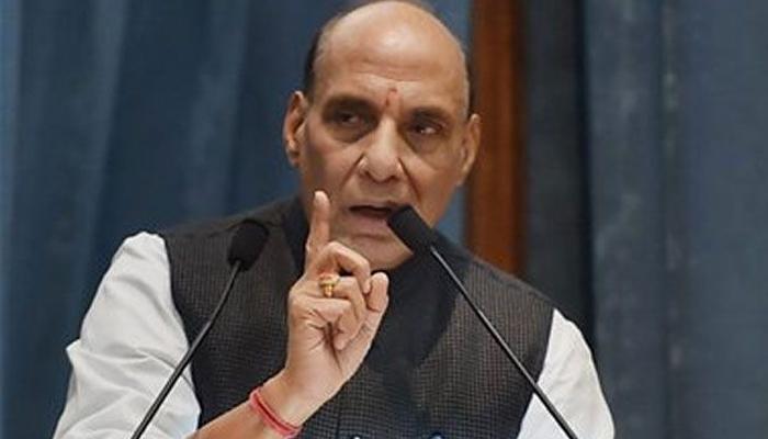 'পাকিস্তানকে গুলি চালানো বন্ধ করতেই হবে', কড়া হুঁশিয়ারি রাজনাথের 'পাকিস্তানকে গুলি চালানো বন্ধ করতেই হবে', কড়া হুঁশিয়ারি রাজনাথের