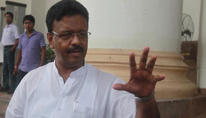 সিবিআই অফিসে হাজিরা দিলেন ফিরহাদ হাকিম, আজ হাজিরা দিতে পারেন শুভেন্দুও সিবিআই অফিসে হাজিরা দিলেন ফিরহাদ হাকিম, আজ হাজিরা দিতে পারেন শুভেন্দুও