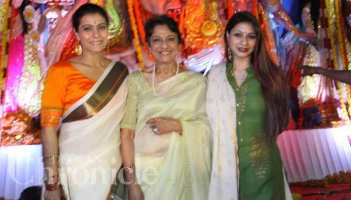 পুজো সেলিব্রেশনে মাতোয়ারা কাজল, তনিশারা পুজো সেলিব্রেশনে মাতোয়ারা কাজল, তনিশারা