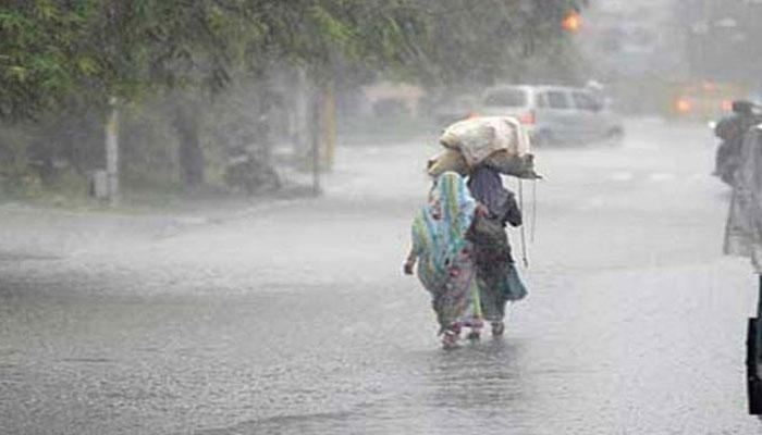নিম্নচাপে মুখভার দক্ষিণবঙ্গের, রাত থেকে নাগাড়ে বৃষ্টি জেলায় জেলায় নিম্নচাপে মুখভার দক্ষিণবঙ্গের, রাত থেকে নাগাড়ে বৃষ্টি জেলায় জেলায়