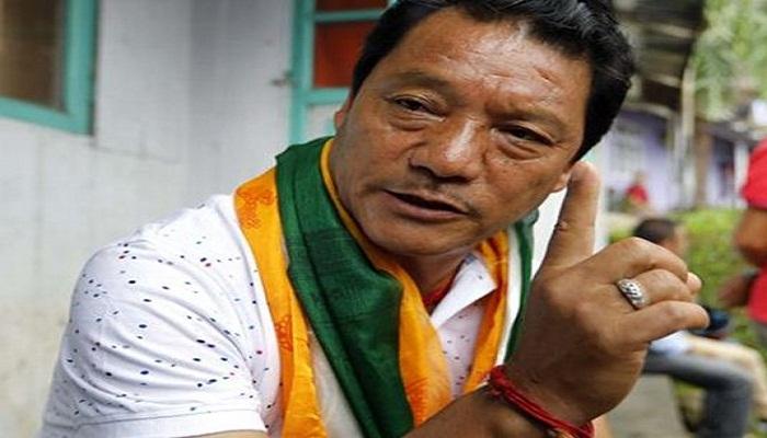 চোর-পুলিস খেলা! অল্পের জন্য হাতছাড়া বিমল গুরুং চোর-পুলিস খেলা! অল্পের জন্য হাতছাড়া বিমল গুরুং