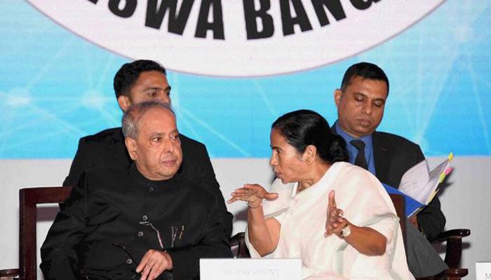 মমতাকে 'আজন্ম বিদ্রোহী' আখ্যা প্রণব মুখোপাধ্যায়ের মমতাকে 'আজন্ম বিদ্রোহী' আখ্যা প্রণব মুখোপাধ্যায়ের