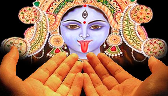 কালীপুজোয় মিলন চকে মিলে যায় হিন্দু-মুসলমান কালীপুজোয় মিলন চকে মিলে যায় হিন্দু-মুসলমান