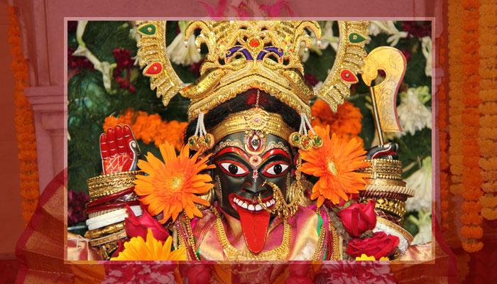 কালী পুজোর দিনে কুমারীপুজোর রীতি করুণাময়ী কালীবাড়িতে কালী পুজোর দিনে কুমারীপুজোর রীতি করুণাময়ী কালীবাড়িতে