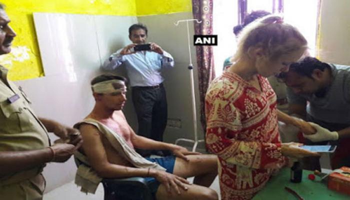 আগরায় আক্রান্ত সুইস যুগল, যোগী সরকারের থেকে রিপোর্ট তলব সুষমার আগরায় আক্রান্ত সুইস যুগল, যোগী সরকারের থেকে রিপোর্ট তলব সুষমার