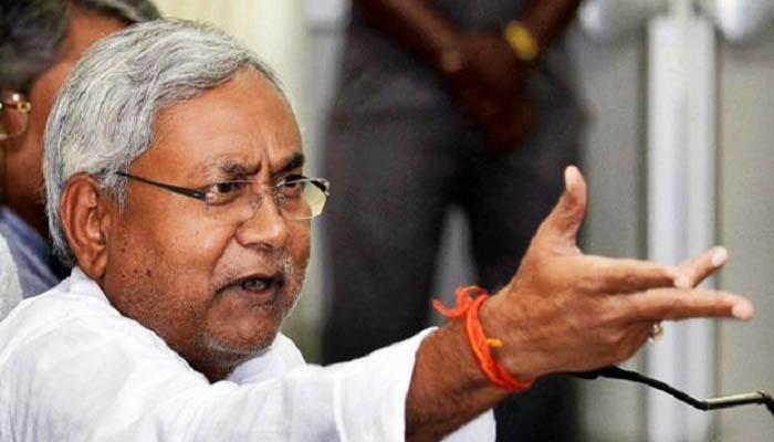 পণ নিলেই হারাতে হবে সরকারি চাকরি, কড়া ফরমান নীতীশের পণ নিলেই হারাতে হবে সরকারি চাকরি, কড়া ফরমান নীতীশের