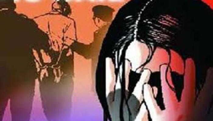 ভাইকে কুপিয়ে বোনকে 'গণধর্ষণ', যোগীর রাজ্যে আতঙ্ক ভাইকে কুপিয়ে বোনকে 'গণধর্ষণ', যোগীর রাজ্যে আতঙ্ক
