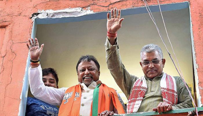 ধর্মতলায় অগ্নিপরীক্ষায় গেরুয়া জার্সির মুকুল ধর্মতলায় অগ্নিপরীক্ষায় গেরুয়া জার্সির মুকুল
