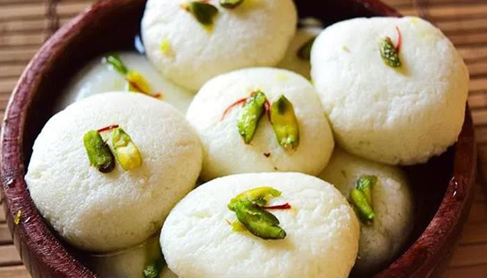 রসগোল্লা নিয়ে রসে-বশে টুইটার রসগোল্লা নিয়ে রসে-বশে টুইটার