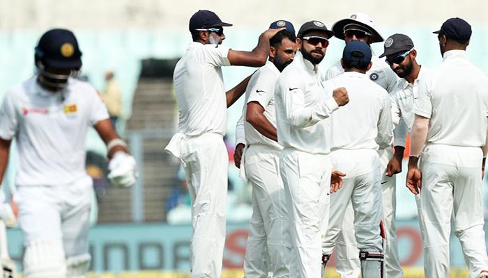 ১২২ রানের লিড, শামি-ভূবনেশ্বরের দাপটে ২৯৪ রানে গুটিয়ে গেল শ্রীলঙ্কা ১২২ রানের লিড, শামি-ভূবনেশ্বরের দাপটে ২৯৪ রানে গুটিয়ে গেল শ্রীলঙ্কা