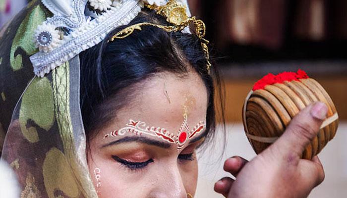 মেয়ের বিয়ে দিল 'সরকার' মেয়ের বিয়ে দিল 'সরকার'