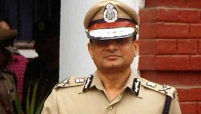শহরের রাস্তায় অস্ত্র নিয়ে বেরানো নিষিদ্ধ করল কলকাতা পুলিস শহরের রাস্তায় অস্ত্র নিয়ে বেরানো নিষিদ্ধ করল কলকাতা পুলিস