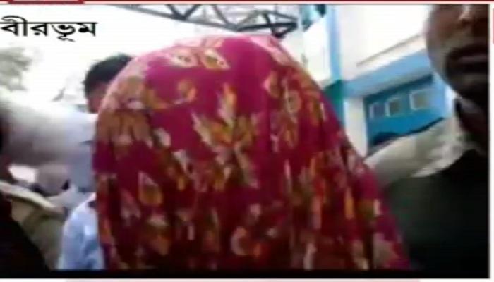 ষষ্ঠ শ্রেণির ছাত্রীকে ধর্ষণের চেষ্টায় ধৃত গৃহশিক্ষক ষষ্ঠ শ্রেণির ছাত্রীকে ধর্ষণের চেষ্টায় ধৃত গৃহশিক্ষক