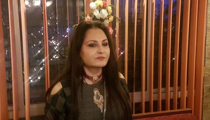 'আত্মজা' দিয়েই ফের টলিউডে ফিরছেন জয়াপ্রদা 'আত্মজা' দিয়েই ফের টলিউডে ফিরছেন জয়াপ্রদা
