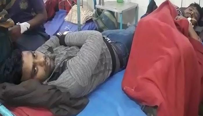 মাদক মেশানো চা-বিস্কুট খাইয়ে রেলযাত্রীর সর্বস্ব লুঠ মাদক মেশানো চা-বিস্কুট খাইয়ে রেলযাত্রীর সর্বস্ব লুঠ