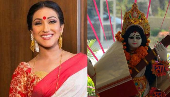 ঋতুপর্ণা সেনগুপ্তের বাড়ির সরস্বতী পুজোয় 'ভালোবাসার বাড়ি'র সদস্যরা ঋতুপর্ণা সেনগুপ্তের বাড়ির সরস্বতী পুজোয় 'ভালোবাসার বাড়ি'র সদস্যরা