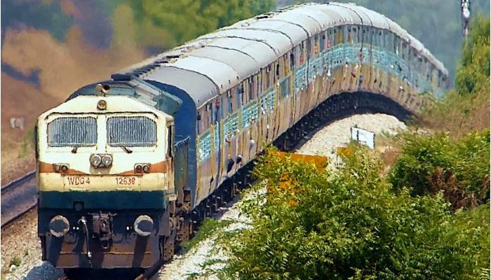 এবার পোস্ট অফিসেও বুক করা যাবে রেলের টিকিট এবার পোস্ট অফিসেও বুক করা যাবে রেলের টিকিট