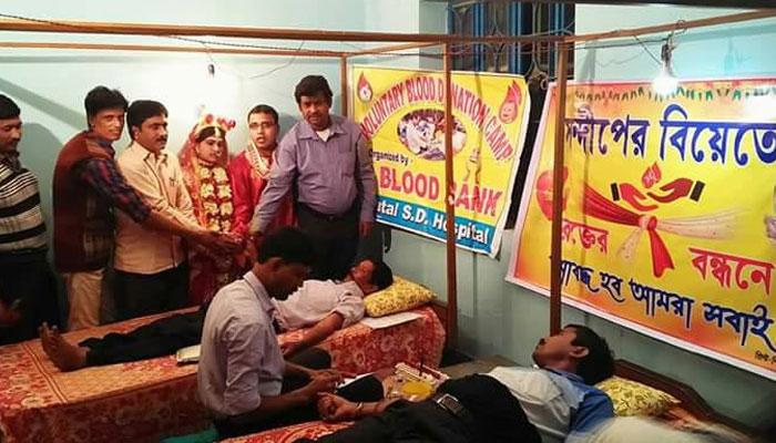 বৌভাতের উপহার এক বোতল রক্ত! বৌভাতের উপহার এক বোতল রক্ত!