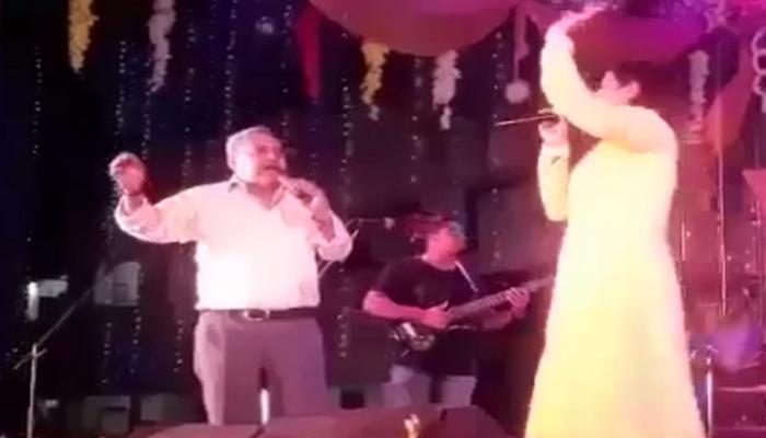 ইমনের সঙ্গে গলা মেলালেন 'সাবধানী' কল্যাণ ইমনের সঙ্গে গলা মেলালেন 'সাবধানী' কল্যাণ