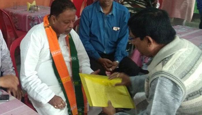 বিজেপির সংগঠন ভাঙতে চাইছে পুলিস কর্তারাই, সিবিআই তদন্তের দাবি মুকুলের বিজেপির সংগঠন ভাঙতে চাইছে পুলিস কর্তারাই, সিবিআই তদন্তের দাবি মুকুলের