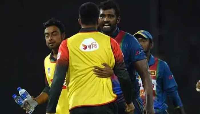 'বাউন্সার' বিতর্কে দুঃখপ্রকাশ বাংলাদেশ ক্রিকেট বোর্ডের 'বাউন্সার' বিতর্কে দুঃখপ্রকাশ বাংলাদেশ ক্রিকেট বোর্ডের