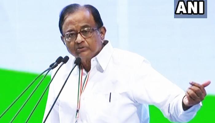 তিরুপতি মন্দিরেও রিজার্ভ ব্যাঙ্কের থেকে দ্রুত টাকা গোনা হয়, কটাক্ষ চিদম্বরমের তিরুপতি মন্দিরেও রিজার্ভ ব্যাঙ্কের থেকে দ্রুত টাকা গোনা হয়, কটাক্ষ চিদম্বরমের