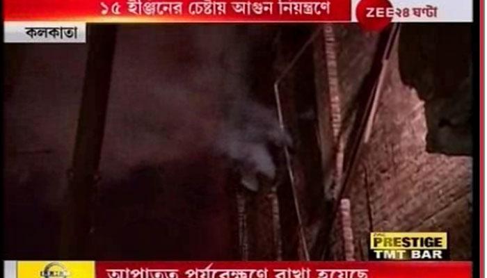 ভয়াবহ অগ্নিকাণ্ড মানিকতলার কাছে লঙ্কার গোডাউনে ভয়াবহ অগ্নিকাণ্ড মানিকতলার কাছে লঙ্কার গোডাউনে