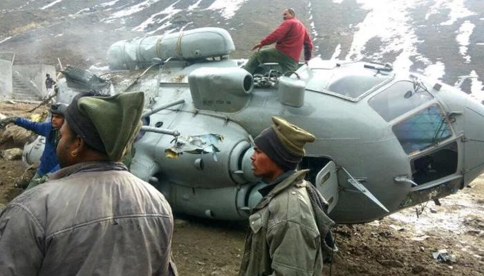 কেদারনাথে দুর্ঘটনাগ্রস্ত বায়ুসেনার হেলিকপ্টার কেদারনাথে দুর্ঘটনাগ্রস্ত বায়ুসেনার হেলিকপ্টার
