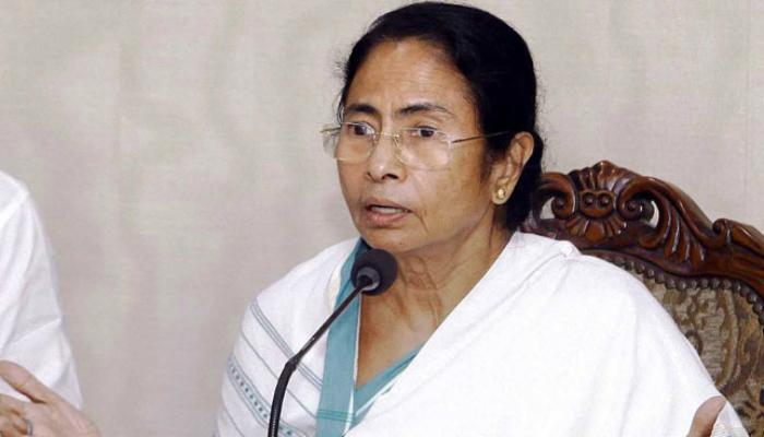 সাতটি হিংসার ঘটনায় দুটিতে আক্রান্ত তৃণমূলই, বললেন মমতা সাতটি হিংসার ঘটনায় দুটিতে আক্রান্ত তৃণমূলই, বললেন মমতা