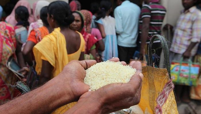 নতুন ১,৫০০ রেশন দোকানের ডিলারশিপ দেবে সরকার, জানালেন জ্যোতিপ্রিয় নতুন ১,৫০০ রেশন দোকানের ডিলারশিপ দেবে সরকার, জানালেন জ্যোতিপ্রিয়