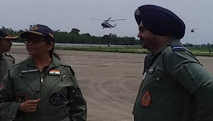 চিন সীমান্তে ভারতীয় বায়ু সেনার মহড়া, সাক্ষী নির্মলা চিন সীমান্তে ভারতীয় বায়ু সেনার মহড়া, সাক্ষী নির্মলা
