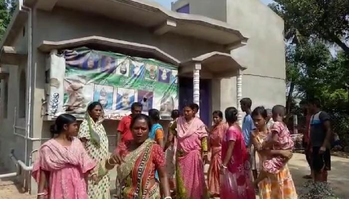 মাকে পুড়িয়ে মারার অভিযোগ মেয়ে-জামাইয়ের বিরুদ্ধে মাকে পুড়িয়ে মারার অভিযোগ মেয়ে-জামাইয়ের বিরুদ্ধে