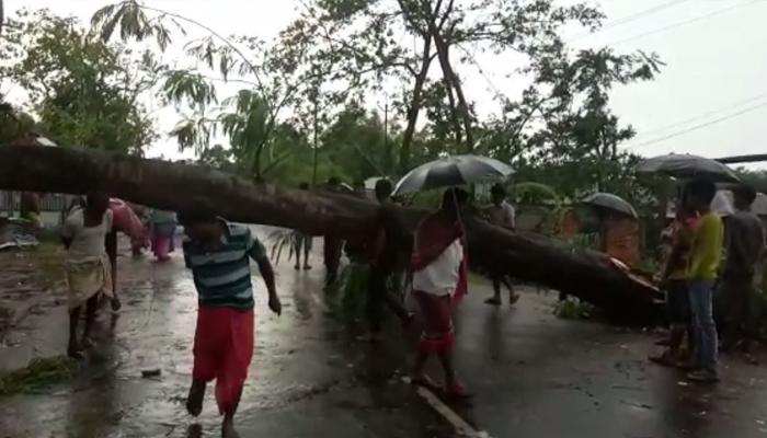 চার জেলায় কালবৈশাখীর দাপট, বাড়ি ভেঙে মৃত ৩ চার জেলায় কালবৈশাখীর দাপট, বাড়ি ভেঙে মৃত ৩