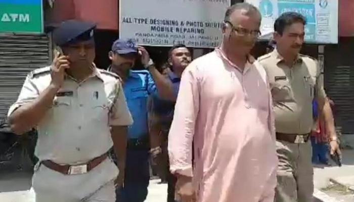 আটক মুকুল রায়ের ছায়াসঙ্গী, বাড়ি থেকে তুলে আনলেন আইসি আটক মুকুল রায়ের ছায়াসঙ্গী, বাড়ি থেকে তুলে আনলেন আইসি