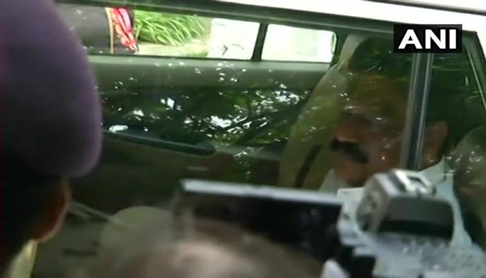 বিধানসভায় পৌঁছলেন কর্ণাটকের নিখোঁজ ২ কংগ্রেসি বিধায়ক বিধানসভায় পৌঁছলেন কর্ণাটকের নিখোঁজ ২ কংগ্রেসি বিধায়ক