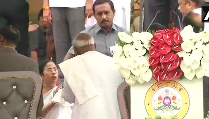 পেট্রোপণ্যের রেকর্ড, দ্রাবিড়ভূমে দাঁড়িয়েই গেরুয়া শিবিরকে চ্যালেঞ্জ মমতার পেট্রোপণ্যের রেকর্ড, দ্রাবিড়ভূমে দাঁড়িয়েই গেরুয়া শিবিরকে চ্যালেঞ্জ মমতার