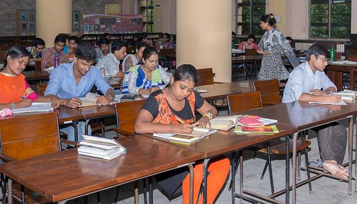 কলকাতা বিশ্ববিদ্যালয়ে দ্বিতীয় বর্ষের গণজ্ঞাপনের প্রশ্নপত্র বিভ্রাট, বাতিল পরীক্ষা কলকাতা বিশ্ববিদ্যালয়ে দ্বিতীয় বর্ষের গণজ্ঞাপনের প্রশ্নপত্র বিভ্রাট, বাতিল পরীক্ষা