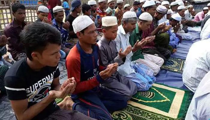 ভিনদেশে প্রথম ইদ পালন করে খুশি রোহিঙ্গারাও ভিনদেশে প্রথম ইদ পালন করে খুশি রোহিঙ্গারাও