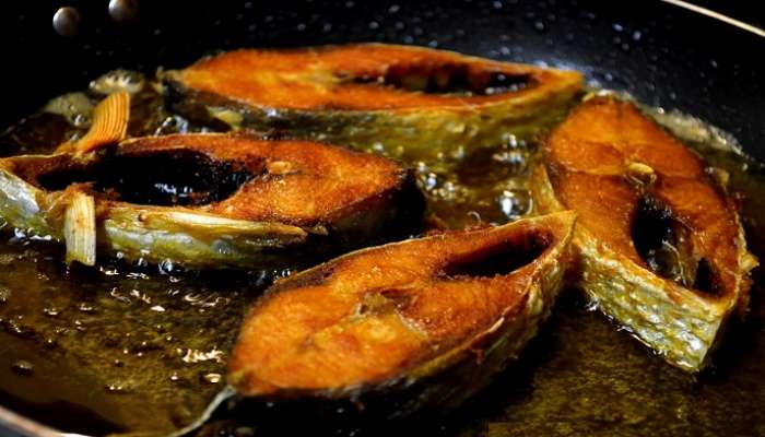 ইলিশ ভাজার রেস্তরাঁ, যত খুশি যেমন খুশি খান ইলিশ ভাজার রেস্তরাঁ, যত খুশি যেমন খুশি খান