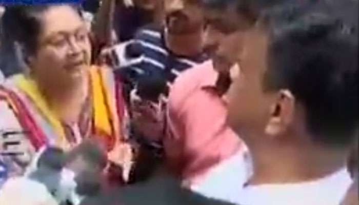 বাগরি মার্কেটের মালিককে গ্রেফতারির নির্দেশ ফিরহাদ হাকিমের বাগরি মার্কেটের মালিককে গ্রেফতারির নির্দেশ ফিরহাদ হাকিমের