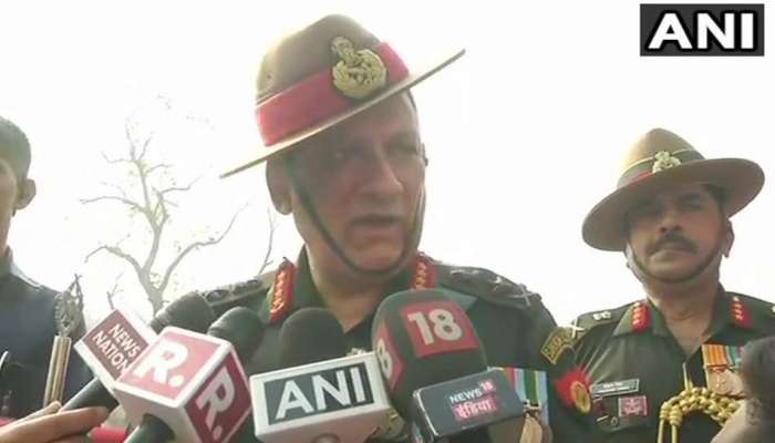 কাশ্মীরের পাথর নিক্ষেপকারীদের সঙ্গে জঙ্গিদের কোনও ফারাক নেই, বললেন সেনাপ্রধান কাশ্মীরের পাথর নিক্ষেপকারীদের সঙ্গে জঙ্গিদের কোনও ফারাক নেই, বললেন সেনাপ্রধান