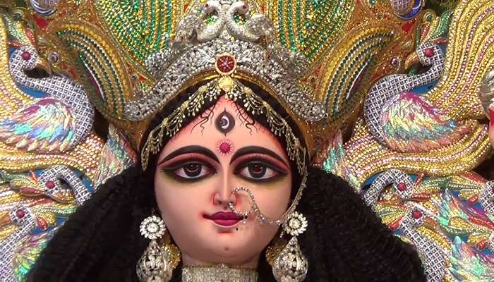শৌচাগারের অভাব, জগদ্ধাত্রী পুজো মিটলে দুর্গন্ধে টেকা দায় হয় চন্দননগরে শৌচাগারের অভাব, জগদ্ধাত্রী পুজো মিটলে দুর্গন্ধে টেকা দায় হয় চন্দননগরে