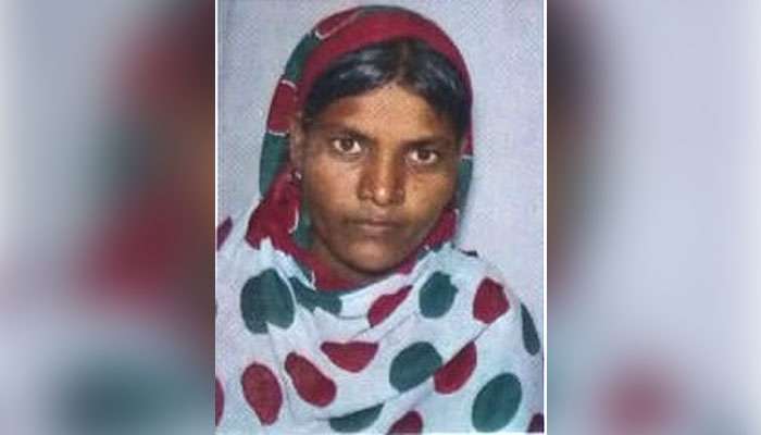 দেওরের সঙ্গে পরকীয়া বৌদির! শারীরিক সম্পর্কে লিপ্ত হতে দেখে ফেলে স্ত্রী, তারপর... দেওরের সঙ্গে পরকীয়া বৌদির! শারীরিক সম্পর্কে লিপ্ত হতে দেখে ফেলে স্ত্রী, তারপর...