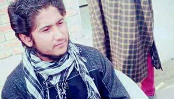 কাশ্মীরে যৌথ অভিযানে খতম সাংবাদিক সুজাত বুখারির হত্যাকারী কাশ্মীরে যৌথ অভিযানে খতম সাংবাদিক সুজাত বুখারির হত্যাকারী